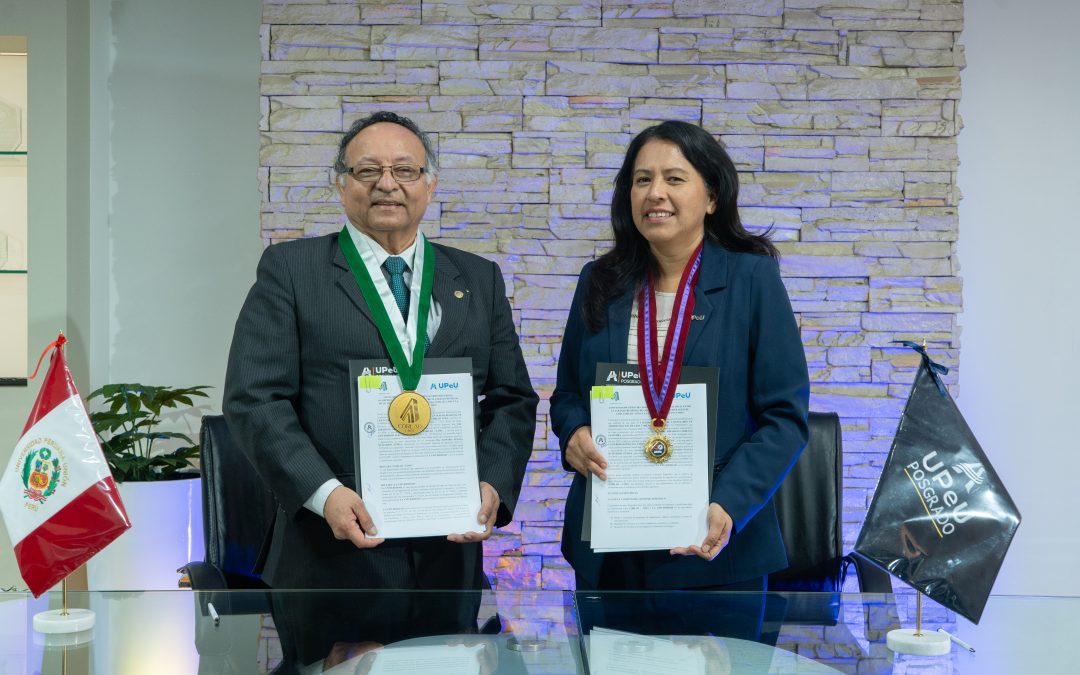 Firma de convenio entre la UPeU y el Colegio Regional de Licenciados en Administración de Lima