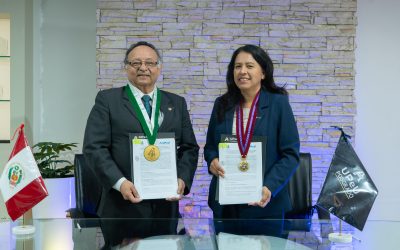 Firma de convenio entre la UPeU y el Colegio Regional de Licenciados en Administración de Lima